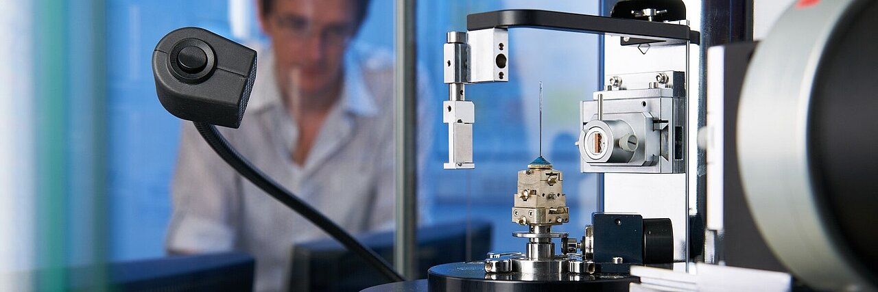 Laboratory photo of x-ray diffraction facility 