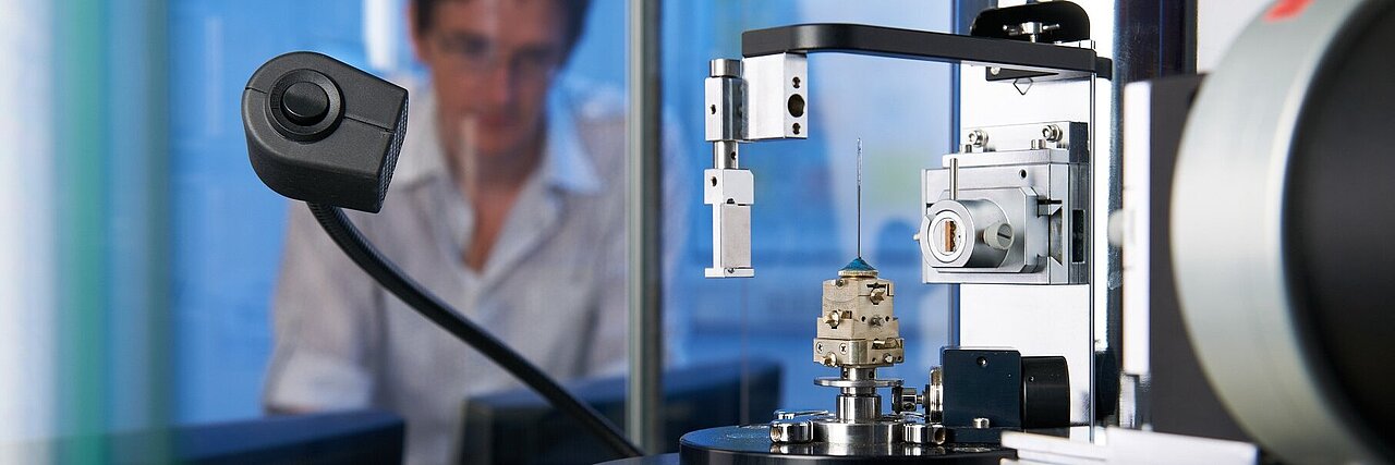 Laboratory photo of x-ray diffraction facility
